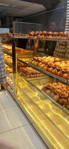 عکس قنادی شاه بلوط