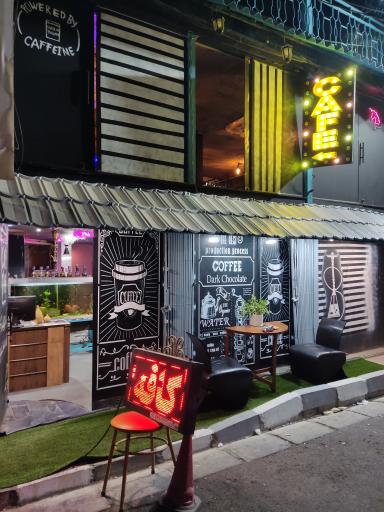 عکس سفره خانه شکلات تلخ