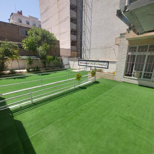 عکس دبیرستان غیردولتی پسرانه نُخبینو