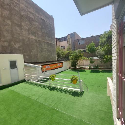 عکس دبیرستان غیردولتی پسرانه نُخبینو