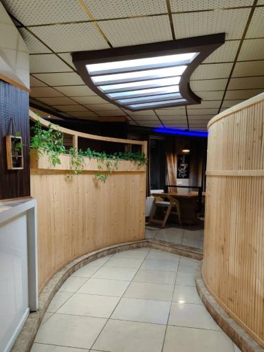 عکس رستوران افق طلایی