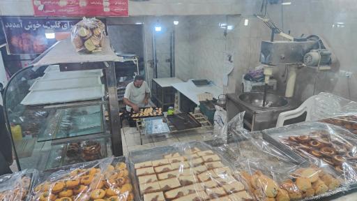 عکس شیرمال سرای گلبرگ