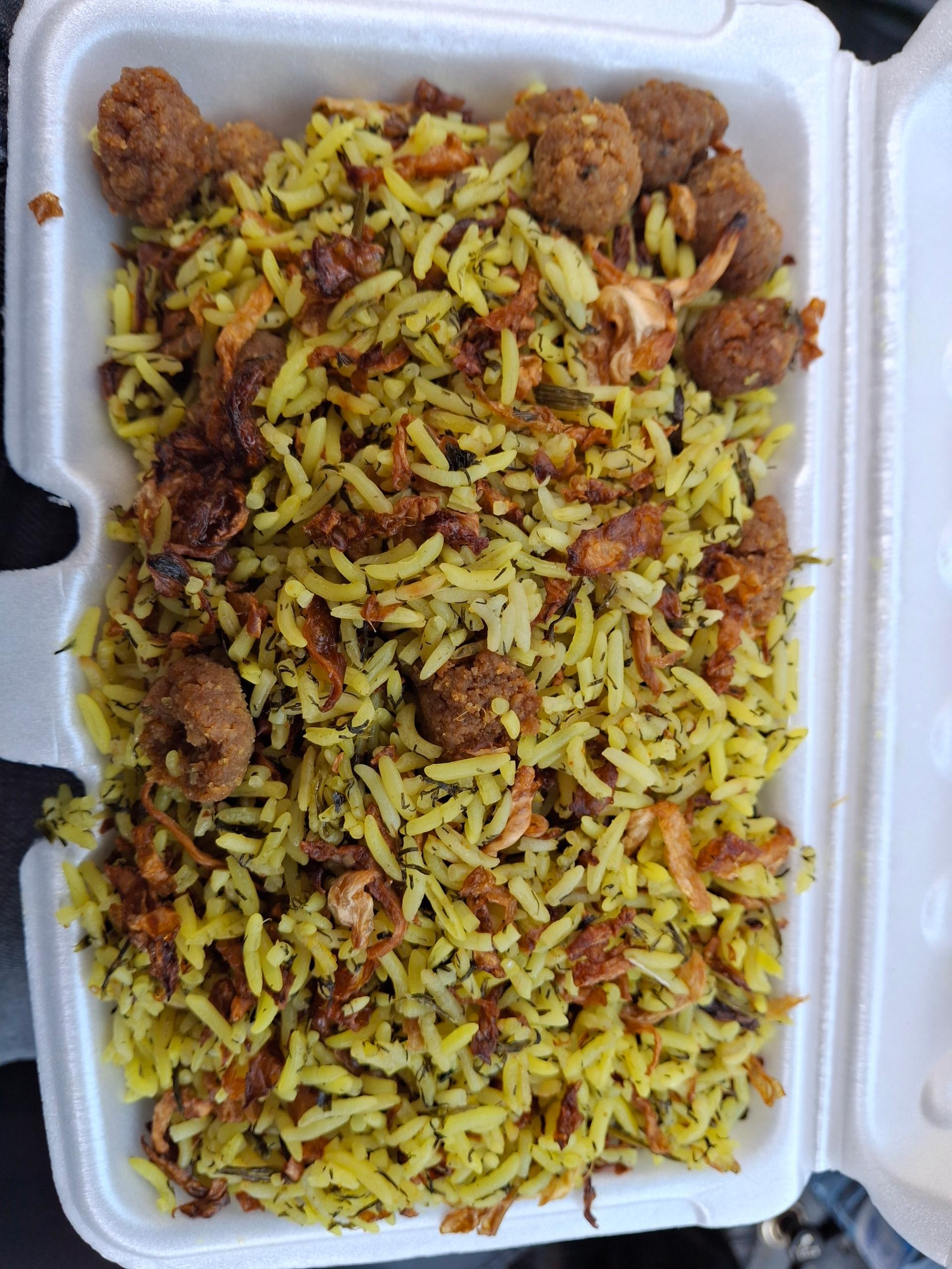 عکس آش فروشی حاج نواز