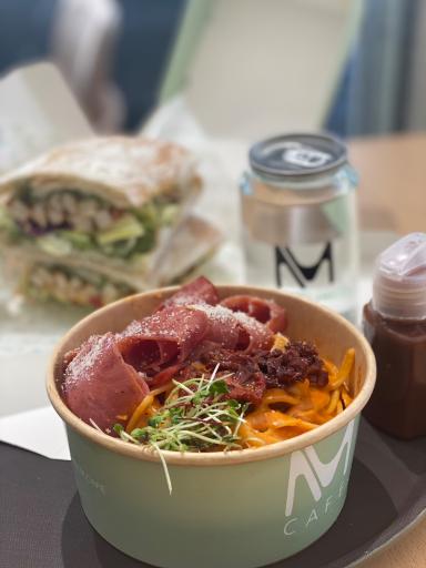 عکس کافه اِن اِم