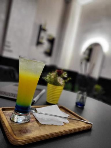 عکس کافه شایلوت