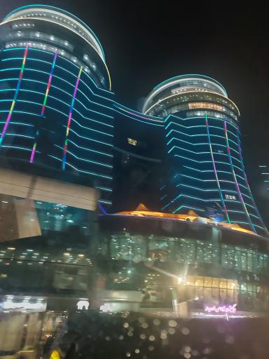 عکس دفتر مرکزی هتل قو