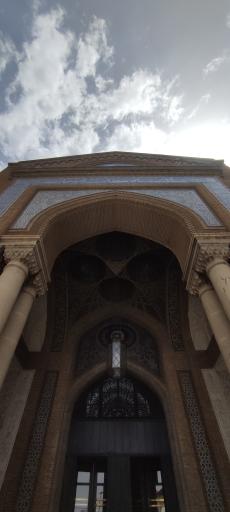 عکس بانک تجارت (میدان امام خمینی تهران)