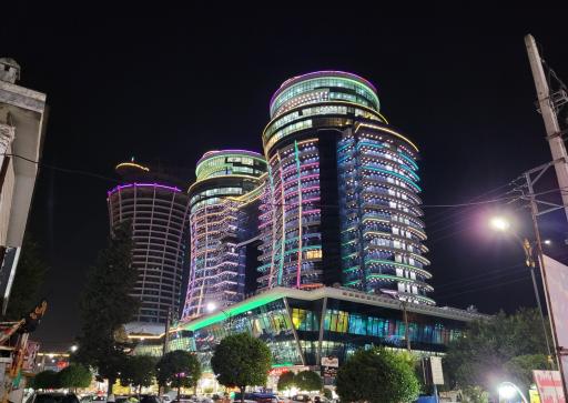 عکس دفتر مرکزی هتل قو