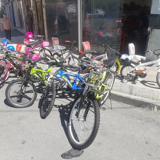 عکس دوچرخه آراز چرخ