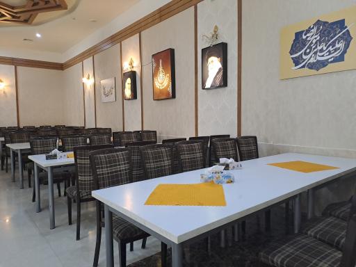 عکس رستوران لاله