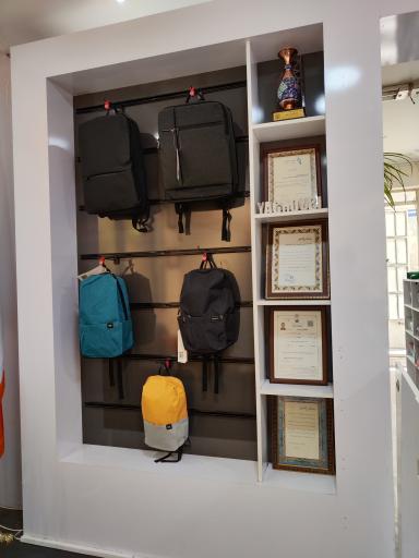 عکس نمایندگی شیائومی اصفهان ایرانشیا