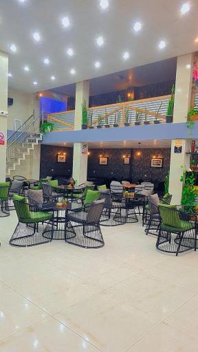 عکس کافه رستوران بادوست