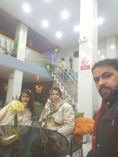 عکس کافه رستوران بادوست