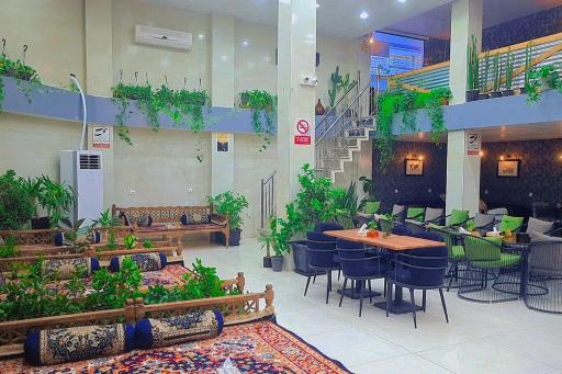 عکس کافه رستوران بادوست