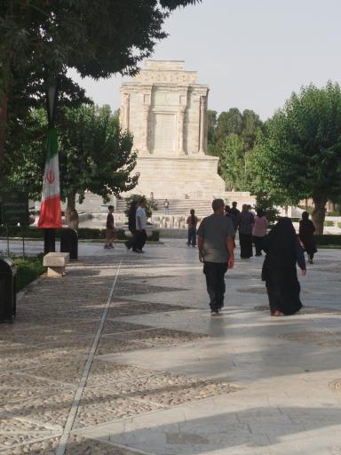 عکس ورودی آرامگاه فردوسی