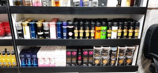 عکس فروشگاه شب شکن