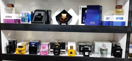 عکس فروشگاه شب شکن