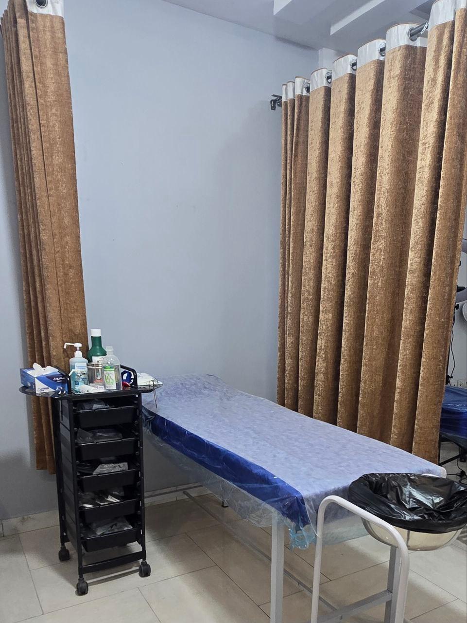 عکس کلینیک تخصصی زخم افرا