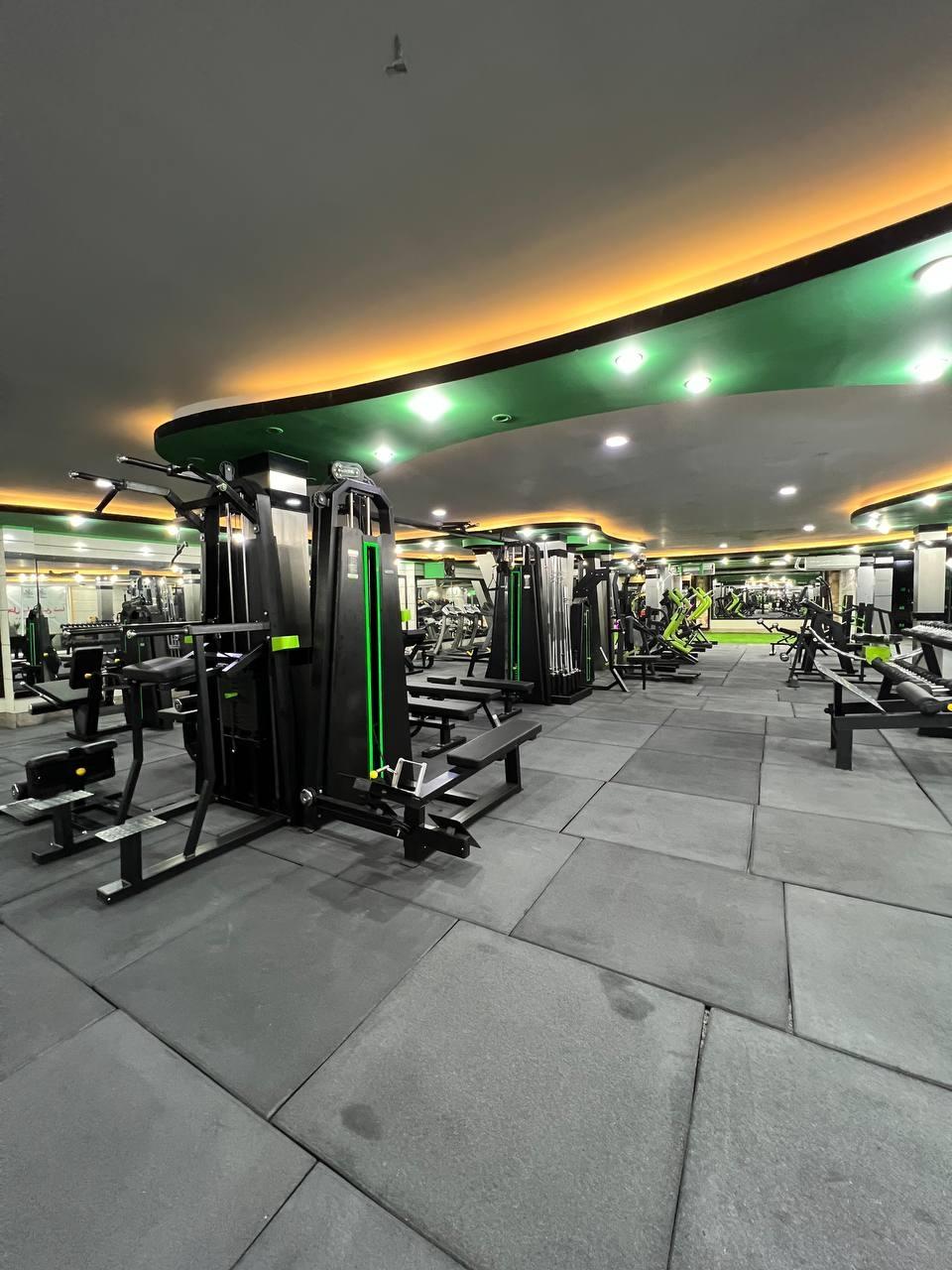 عکس باشگاه بدنسازی بانوان ری فیت