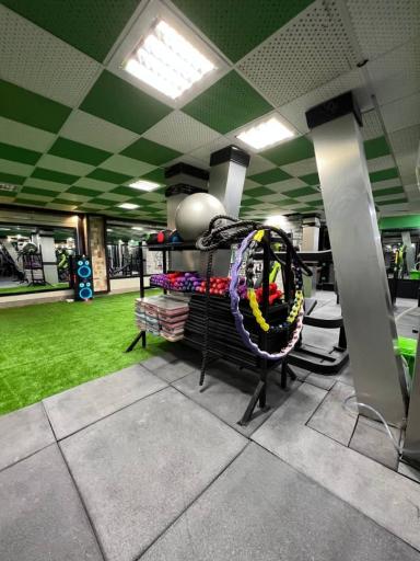 عکس باشگاه بدنسازی بانوان ری فیت