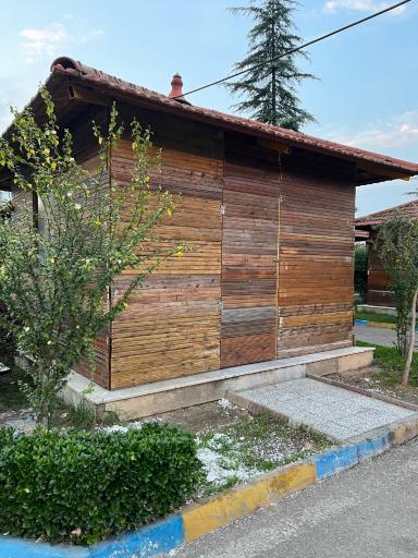 پارک مخصوص کمپینگ و چادر زنی سراج