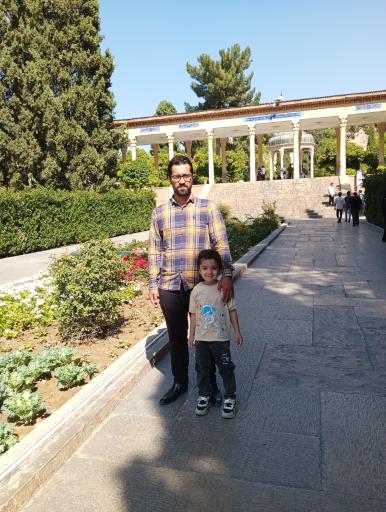 عکس آرامگاه حافظ شیرازی