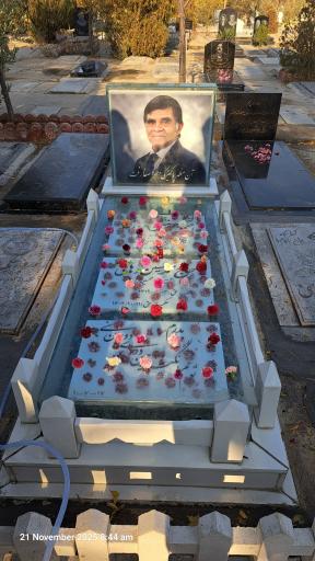 عکس مزار حاج محمّد‌حسین رهائی