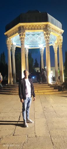 عکس آرامگاه حافظ شیرازی