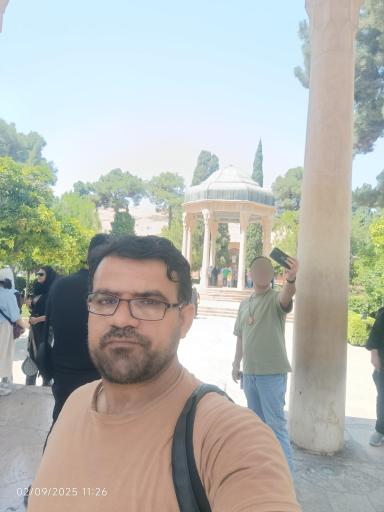 عکس آرامگاه حافظ شیرازی