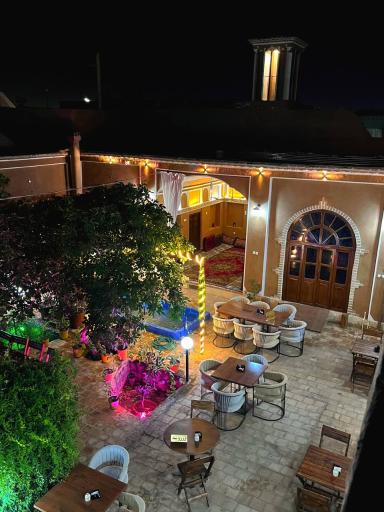 عکس عمارت همنشین
