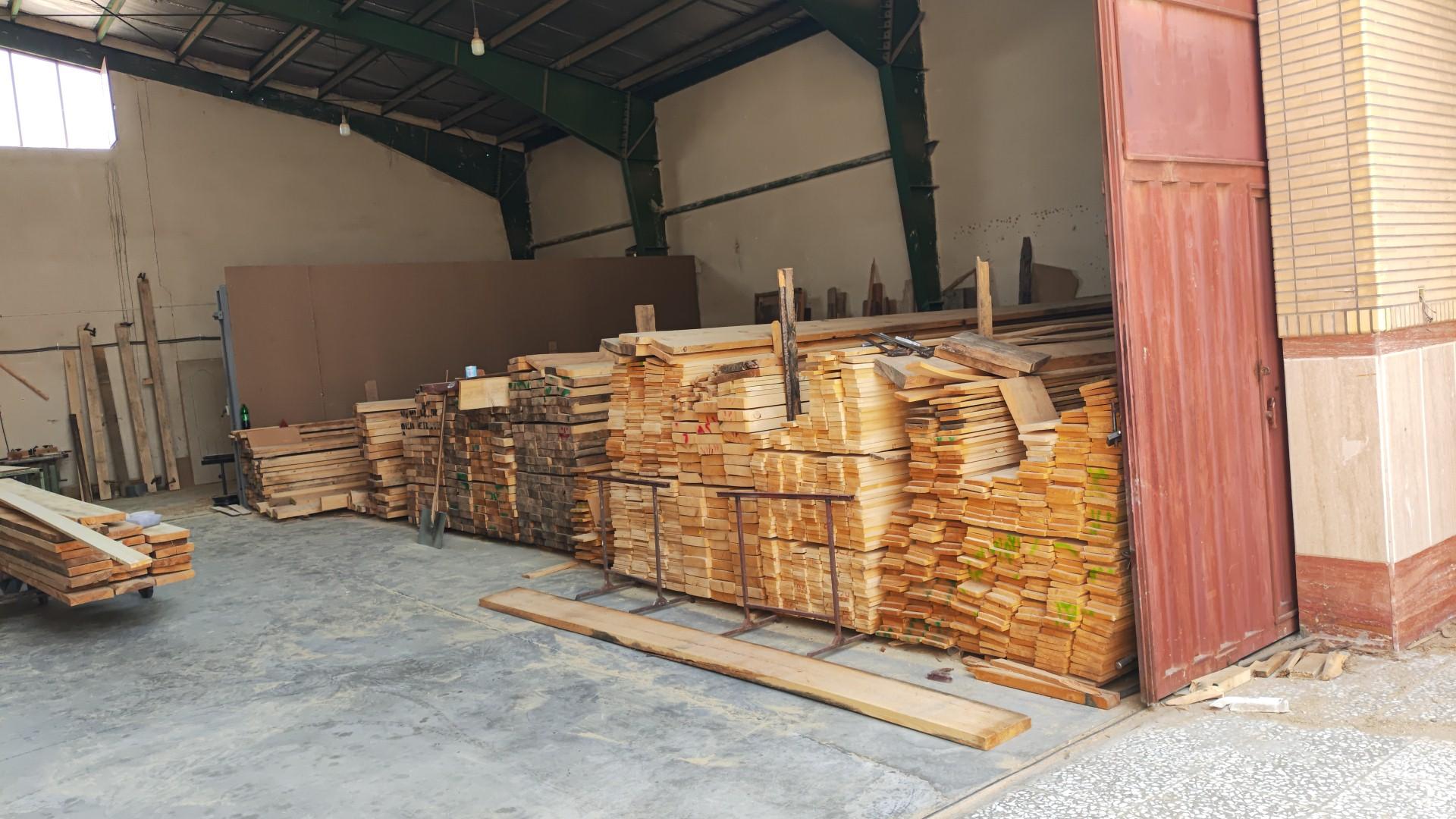 عکس چوب فروشی مقدم