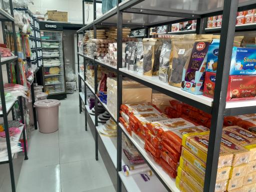 عکس لوازم قنادی خاتون