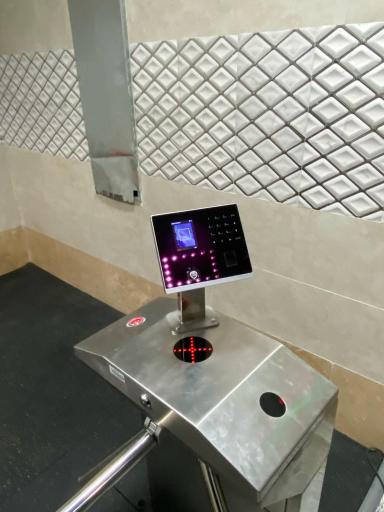 عکس باشگاه بدنسازی و آمادگی جسمانی برتر