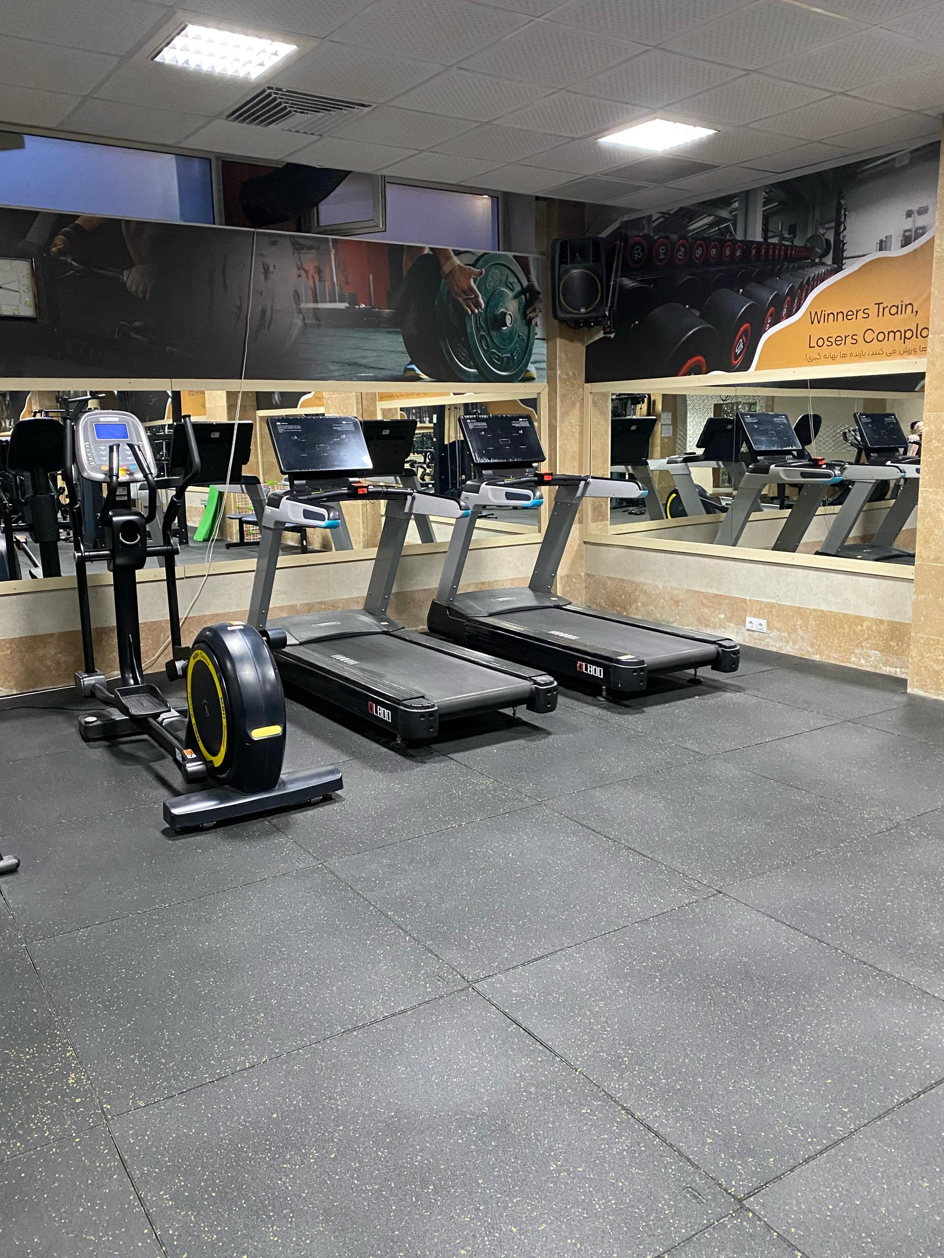 عکس باشگاه بدنسازی و آمادگی جسمانی برتر