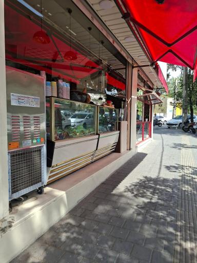 عکس الی کافه