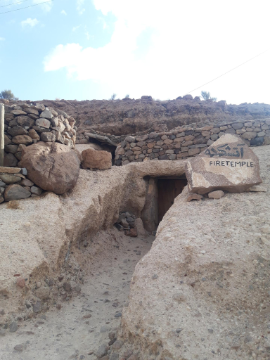 عکس آتشکده میمند