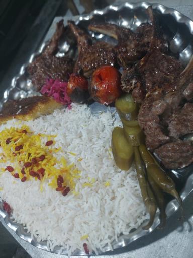 عکس رستوران باشکوه برازنده 