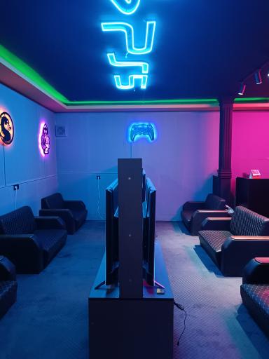 عکس کافه گیم آتاری