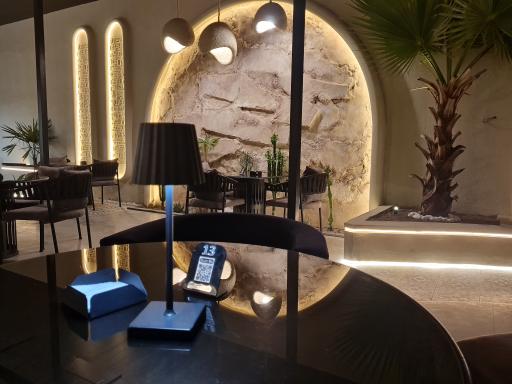 عکس کافه اساطیر