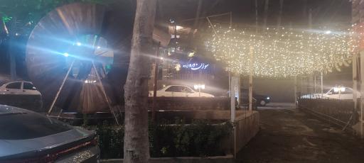 عکس رستوران باشکوه برازنده 