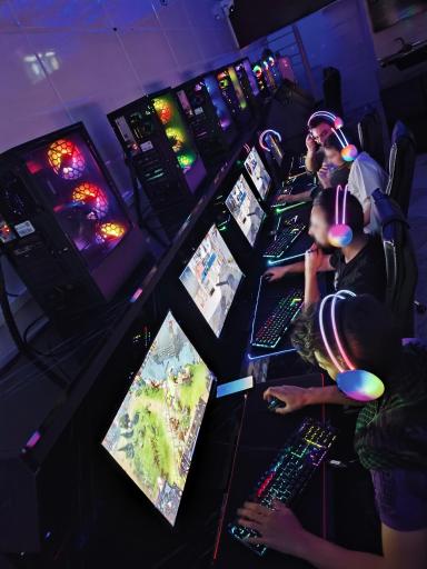 عکس گیم نت یزد گیم