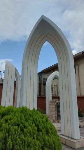 عکس بنای یادبود سرافرازان دلاور گیلان