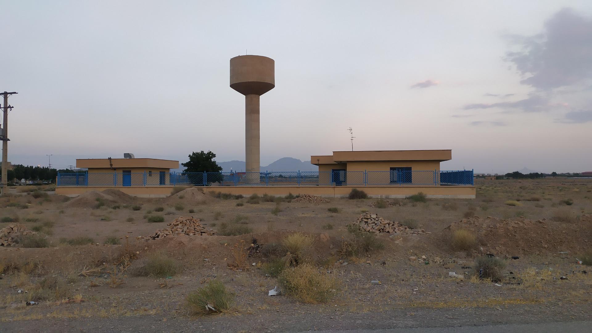 عکس مرکز پمپاژ آب آشامیدنی شهرستان مبارکه