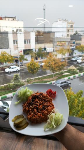 عکس کافه و برگر آمازون