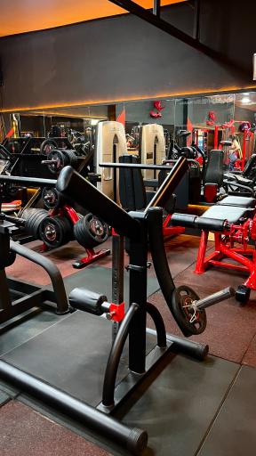 عکس باشگاه بدنسازی عدالت