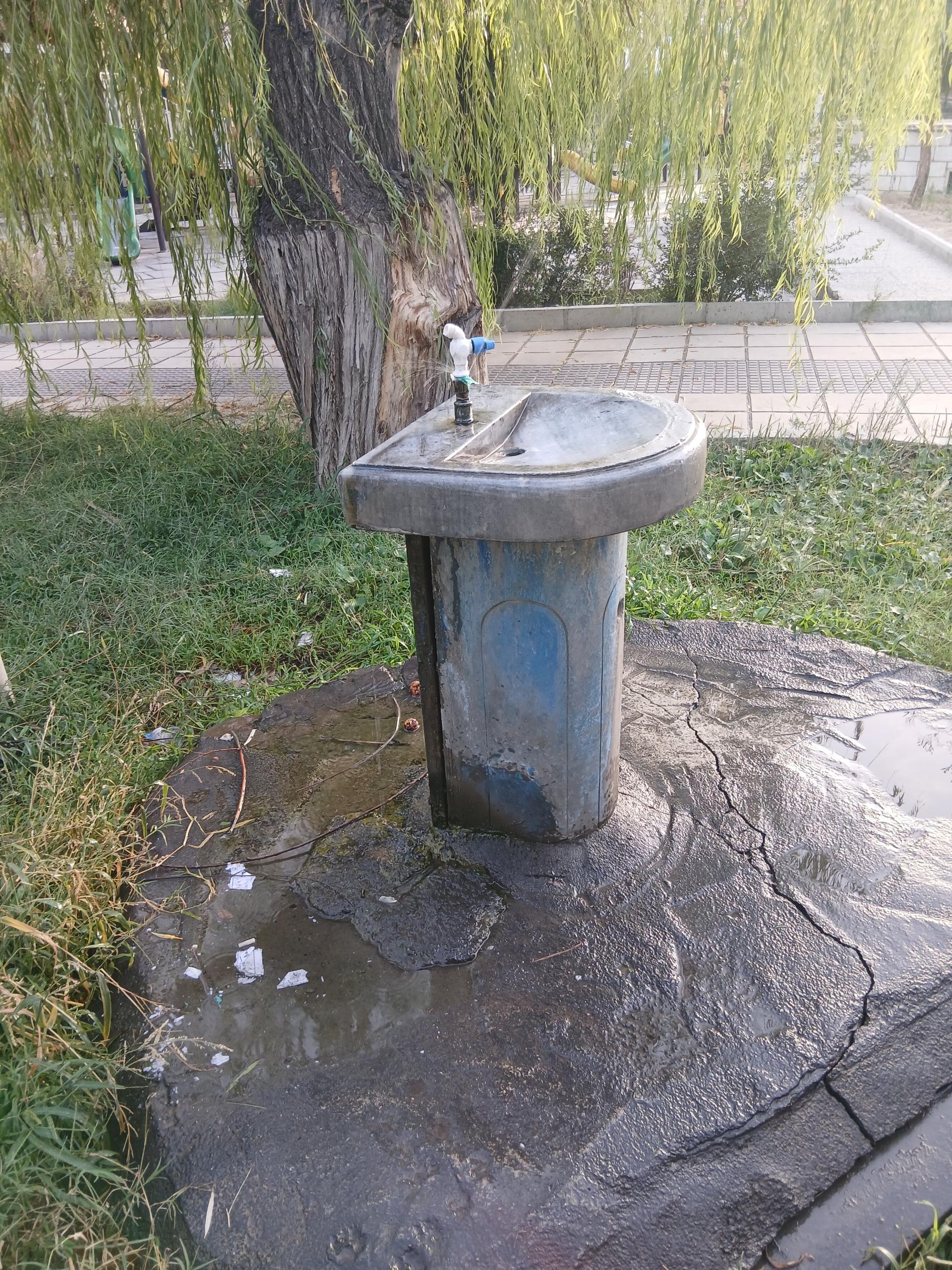 عکس آبخوری بوستان باصفا2