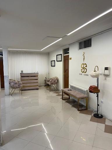 عکس مرکز لاغری و زیبایی سیب سربی