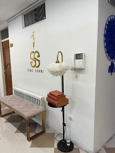 عکس مرکز لاغری و زیبایی سیب سربی