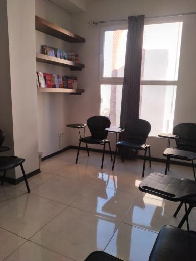 عکس آموزشگاه زبان آما 