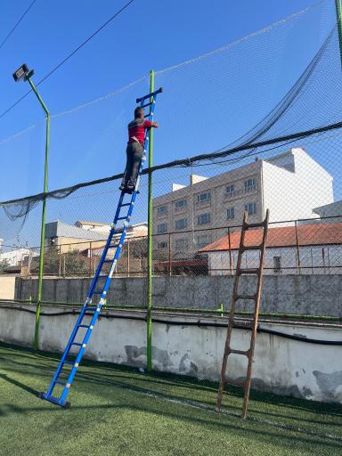 عکس چمن مصنوعی فوتبال پیشتازان